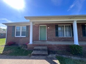Building Photo - 2905 Raintree Dr