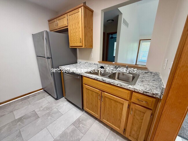 Foto del edificio - Amazing 3 Bedroom Townhouse!