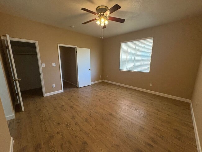 Foto del edificio - Spacious 3 Bedroom, 2 Bath Tevis Ranch Home with Fireplace, Covered Patio & 2-Car Garage
