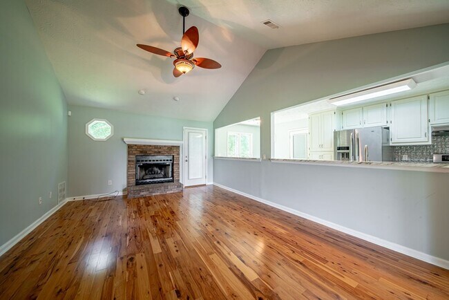 Foto del edificio - Cute house in Harris County on 3 acres