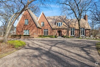 Building Photo - 15 Stone Gate Rd