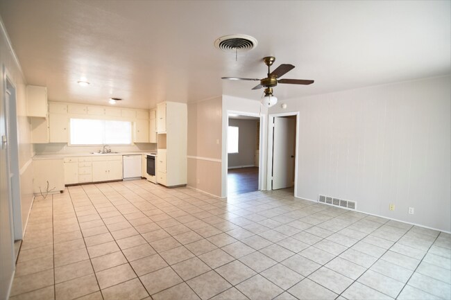 Foto del edificio - 16 Oakmont Cir