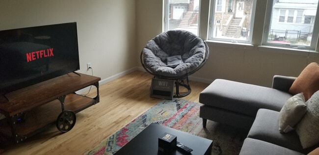 Building Photo - Beautiful and Spacious First Floor/Apt #1