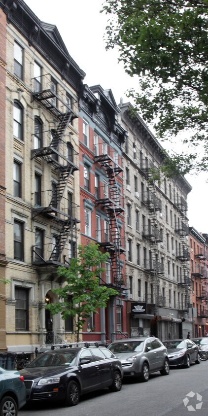 Building Photo - 510 E 12th St