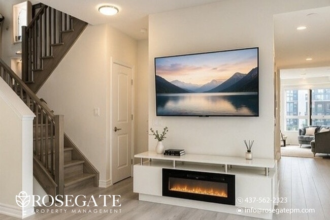 Building Photo - Spacious Corner Condo-Townhouse with Wraparound Balcony & Garage – Oakville