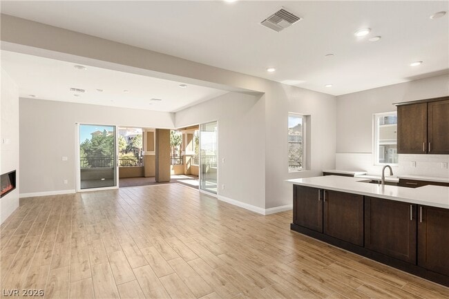 Building Photo - 132 Los Cabos Dr