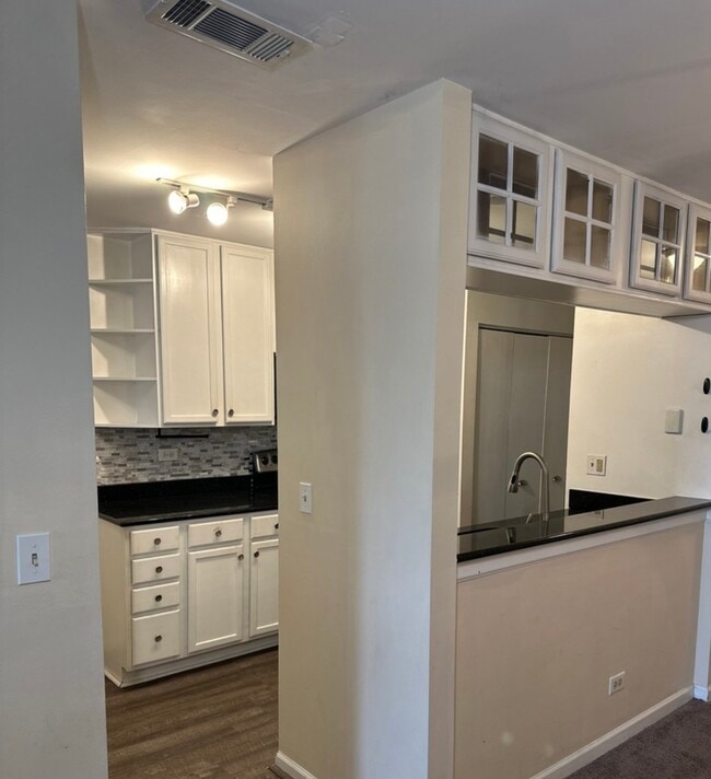 Foto del edificio - 214 Glengarry Dr