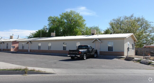 Foto del edificio - 7849 West Dr