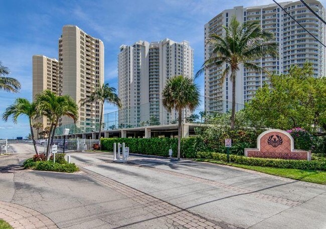Building Photo - 2800 N Ocean Dr