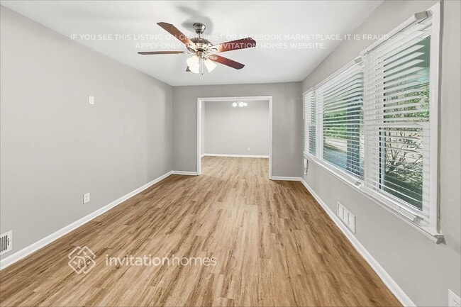 Building Photo - 2813 Battlecrest Dr