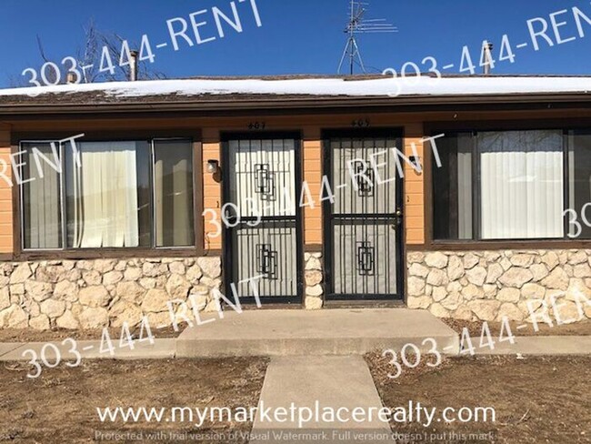 Building Photo - 2 Bedroom & 1 Bathroom Duplex in Brighton!