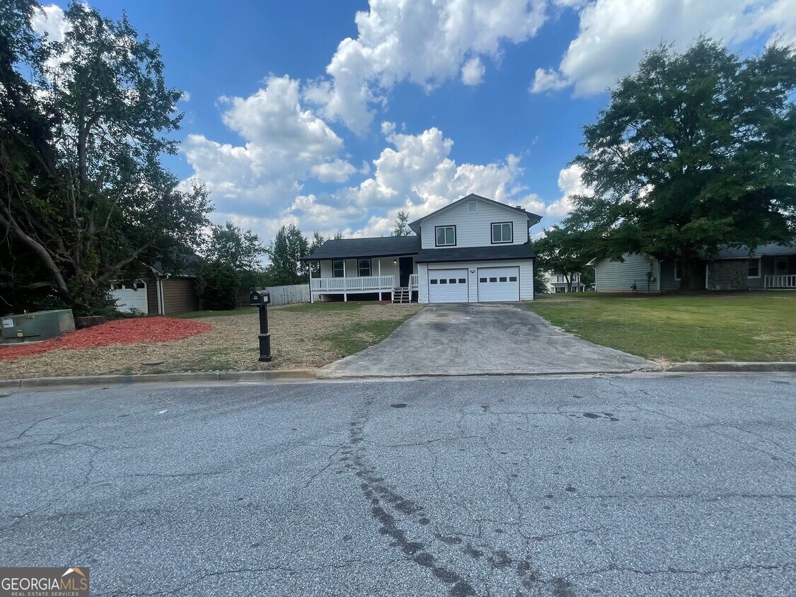Primary Photo - 235 Deerfield Dr