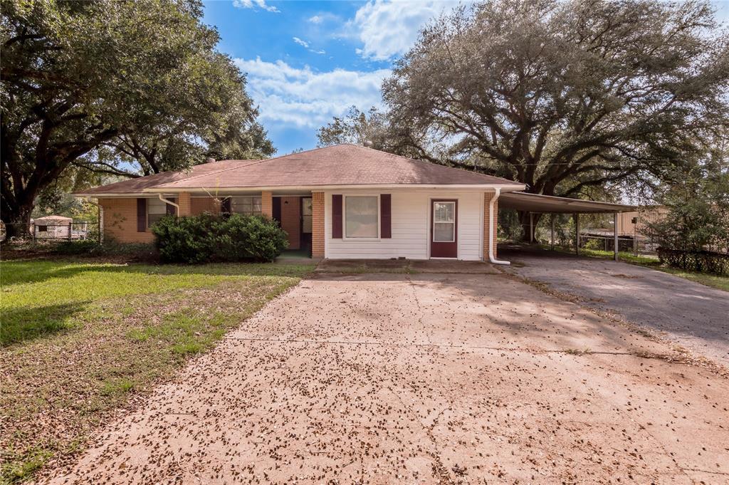 1576 Old Woodville Rd, Livingston, TX 77351 House Rental in