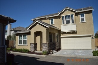 Building Photo - 2213 Novi Dr