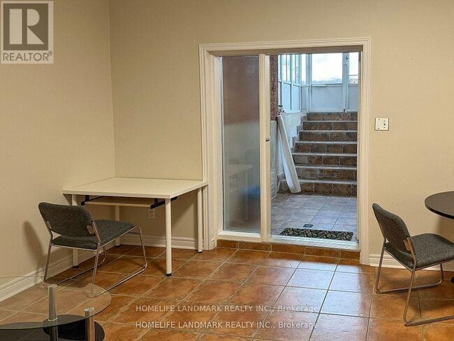 Building Photo - 21 Tenbury Dr
