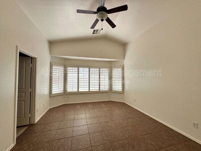 Foto del edificio - 45775 W Windmill Dr