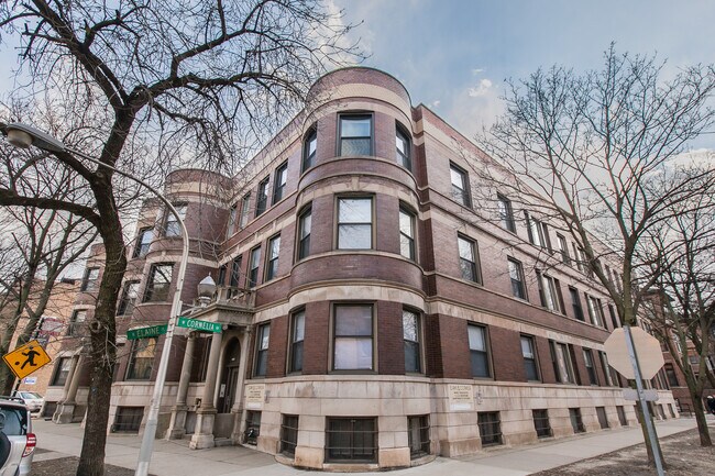 Building Photo - 727 W Cornelia Ave