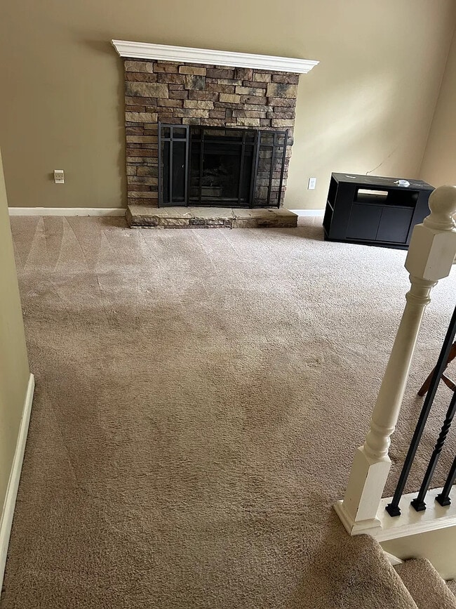 Foto del edificio - Room in House on Sugar Crest Dr