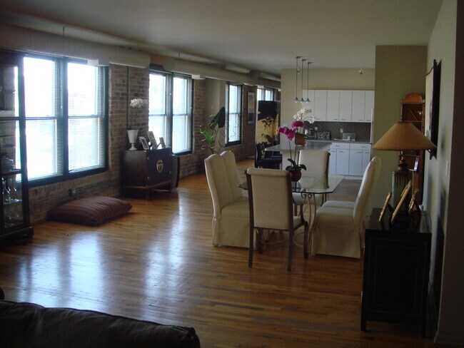 Foto del edificio - 515 N Noble St