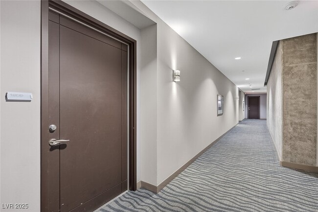 Foto del edificio - 200 Hoover Ave