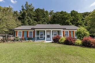 Building Photo - 330 Monty Dr