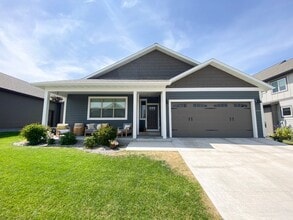 Building Photo - 3319 S 26th Ave