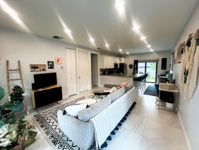 Foto del edificio - 3589 Gibbs Rd