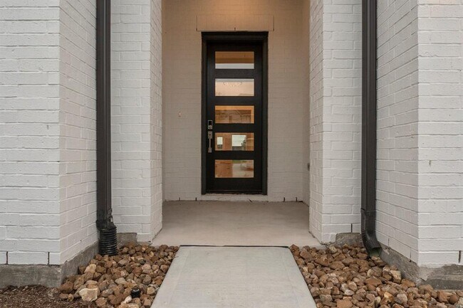 Foto del edificio - 26915 Longwood Ledge Ln