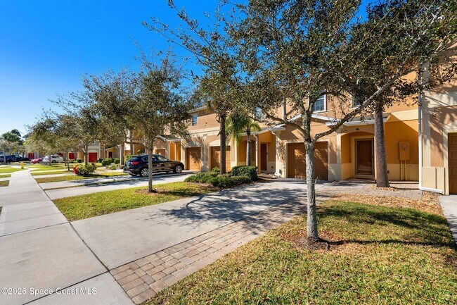 Foto del edificio - 2545 Revolution St