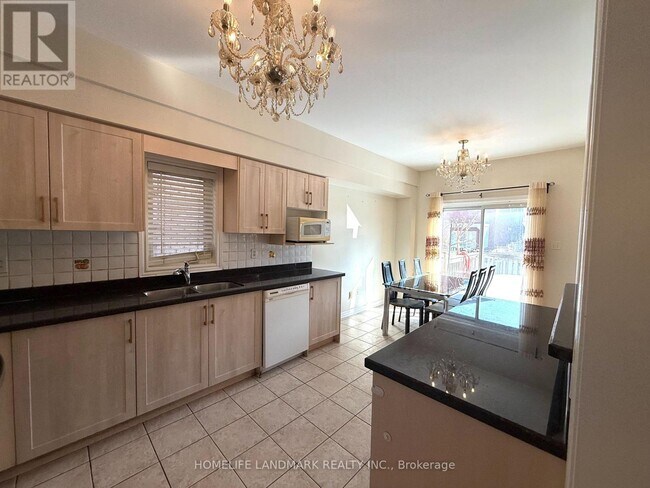 Photo du bâtiment - 10 Whistler Ct