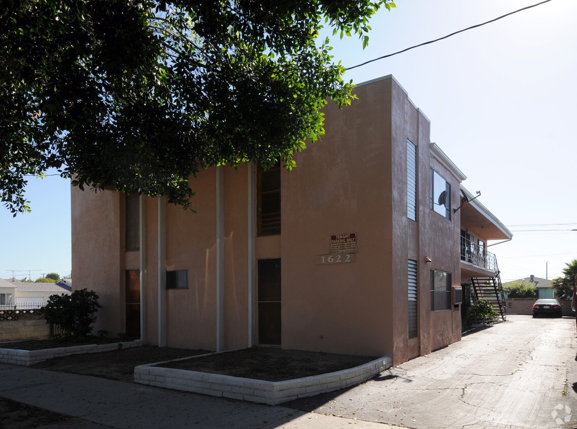 Primary Photo - 1622 Wilmington Blvd