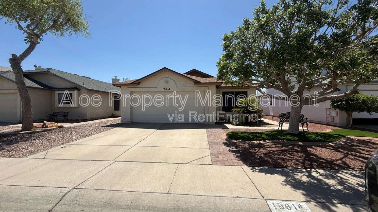 Primary Photo - 19814 N 47th Ave