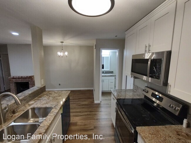 Building Photo - 2 br, 2 bath House - 4769 Hawley Blvd # 1
