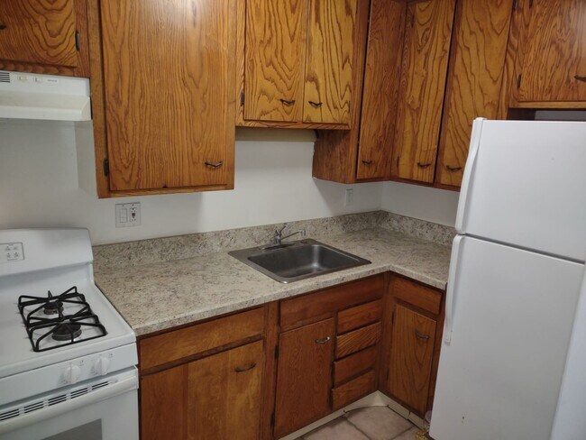 Kitchen - 225 East Ave