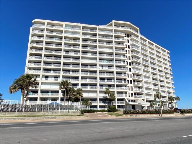 Building Photo - 7700 Seawall Blvd