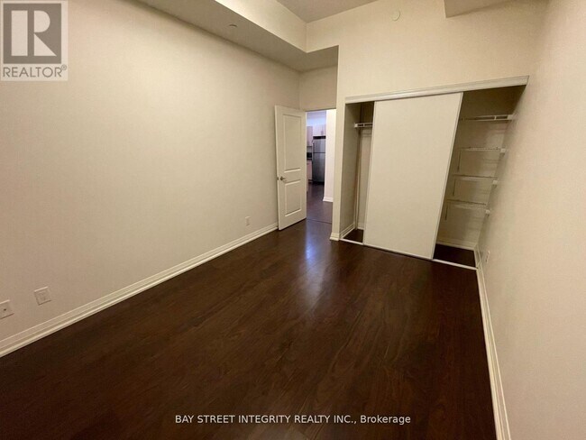 Photo du bâtiment - 9500 Markham Rd