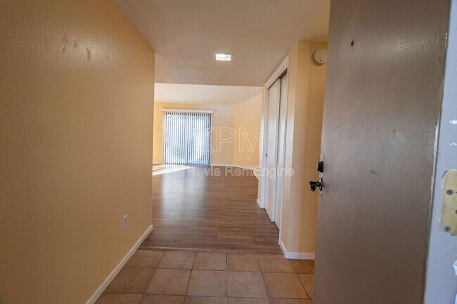 Building Photo - 5528 Sandpiper Ct