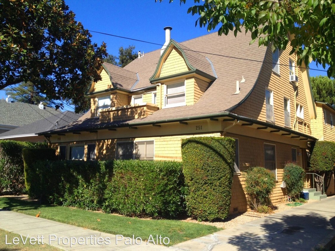 Primary Photo - 249 Emerson St