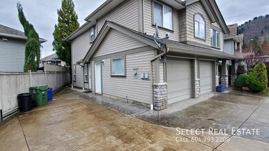 Building Photo - 46739 Hudson Rd