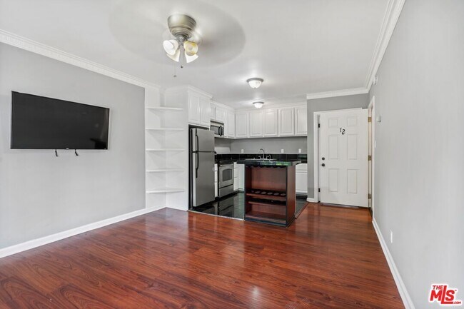 Foto del edificio - 6226 3/4-6224 De Longpre Ave