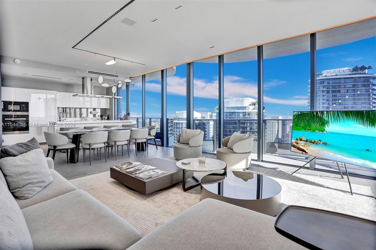 Primary Photo - 1000 Brickell Plz