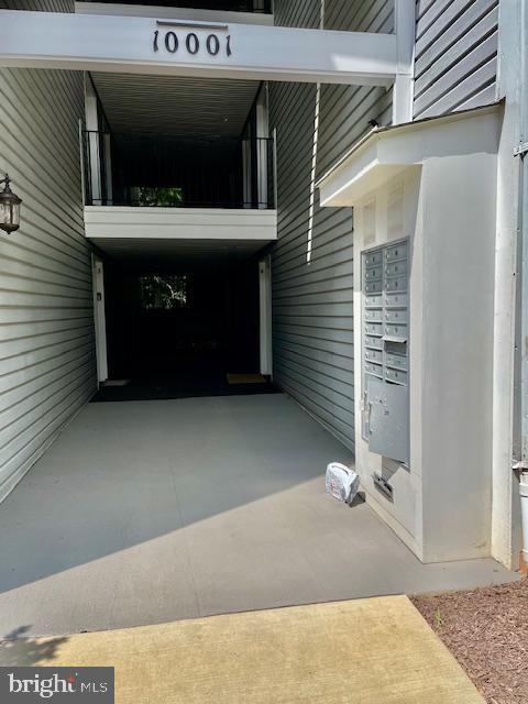 Building Photo - 10001 Vanderbilt Cir