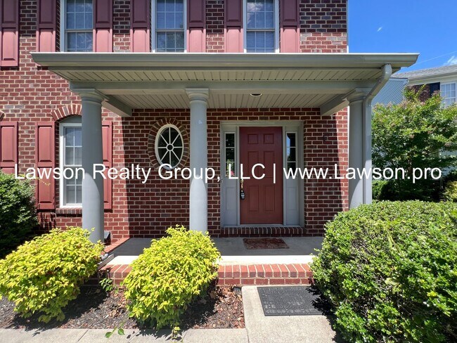 Foto del edificio - Beautiful Four Bedroom Home in "The Groves...