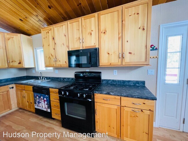Building Photo - 3 br, 2 bath House - 31435 Oakleaf Dr.