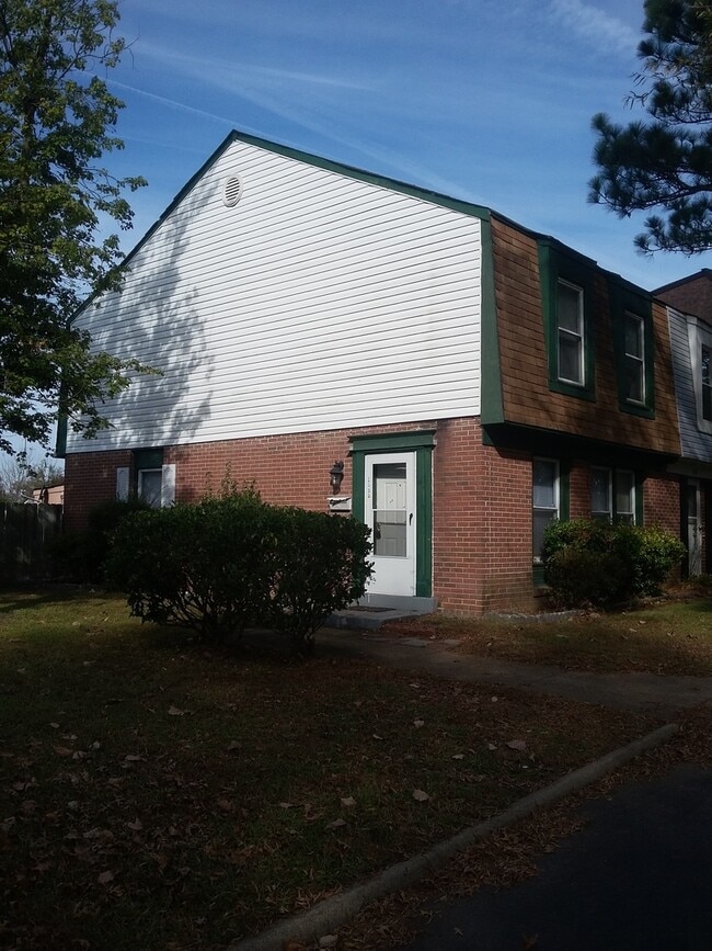 Building Photo - 1232 S Lynnhaven Rd