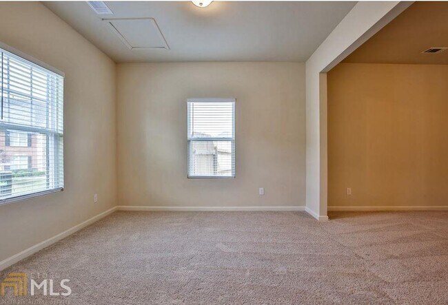 Building Photo - 208 Caledonian Cir