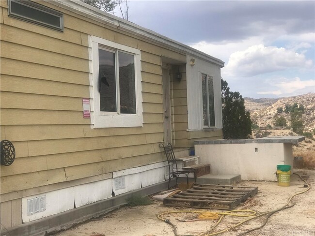 Building Photo - 44700 CA-371