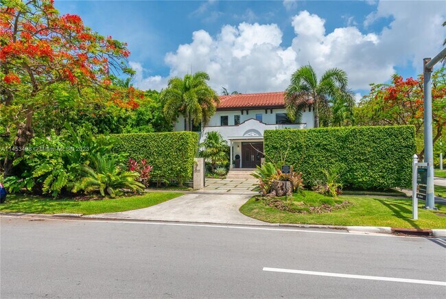 Building Photo - 2500 S Miami Ave