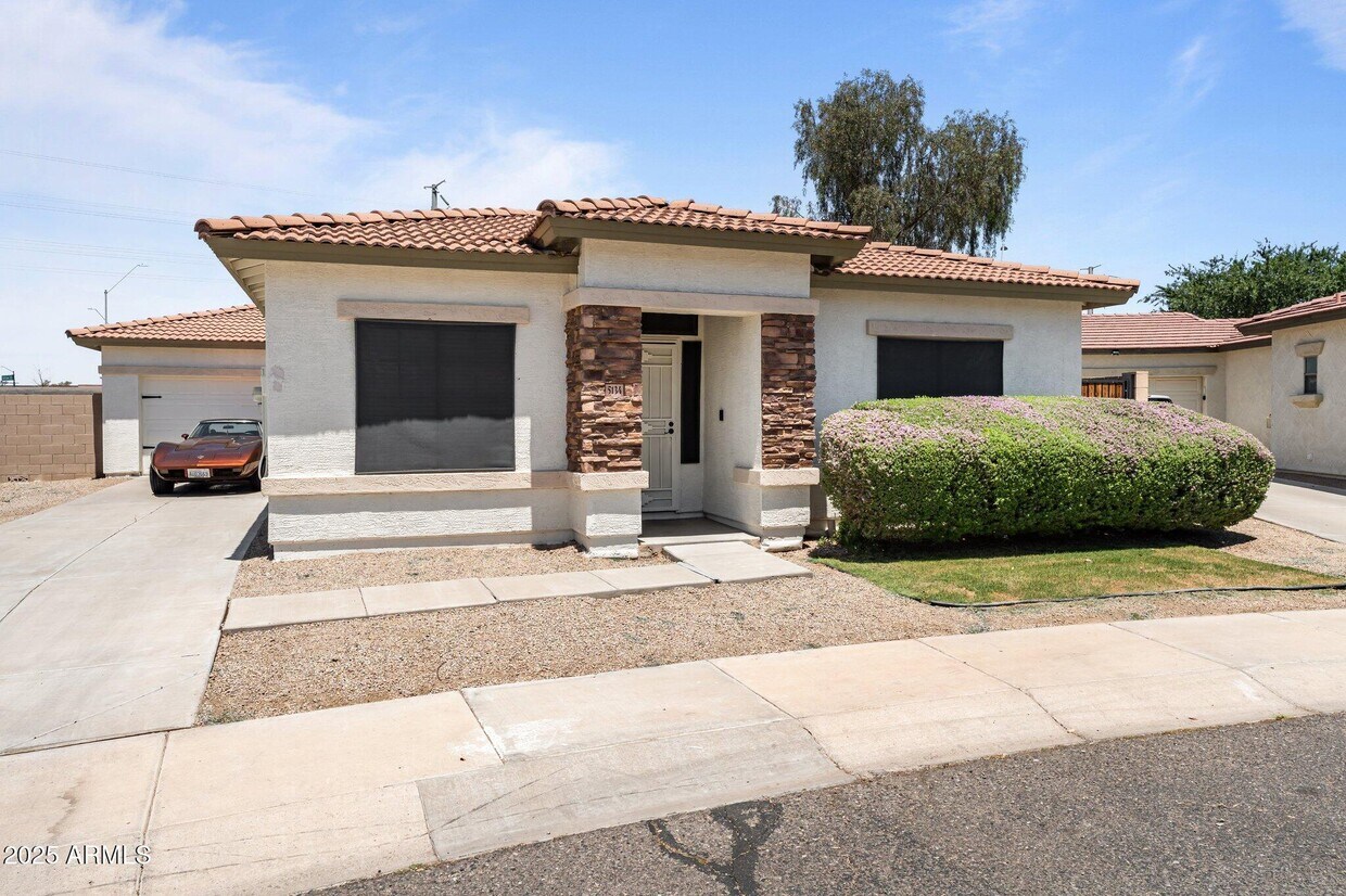 Foto principal - 5134 W Shaw Butte Dr