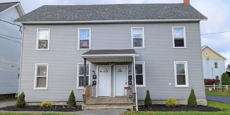Primary Photo - 613 Hudson Ave